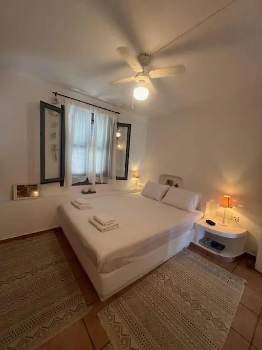 Prázdninový dům Azure Bianca Beach Villa Diaporos