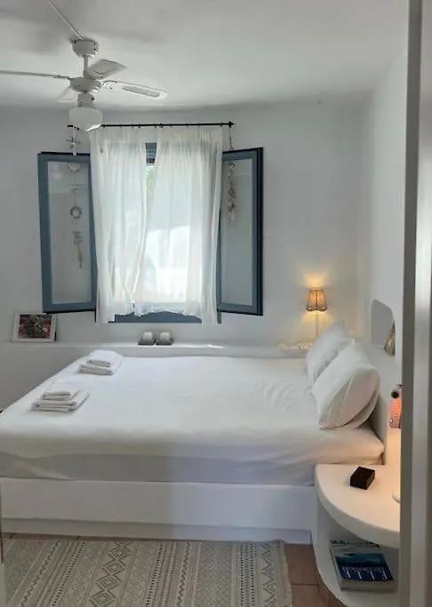Azure Bianca Beach Villa Diaporos 0*,