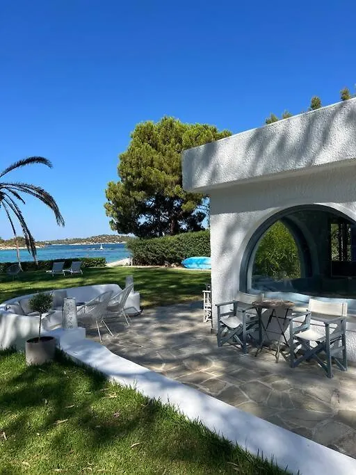 Azure Bianca Beach Villa Diaporos