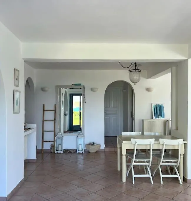 Azure Bianca Beach Villa Diaporos 0*,
